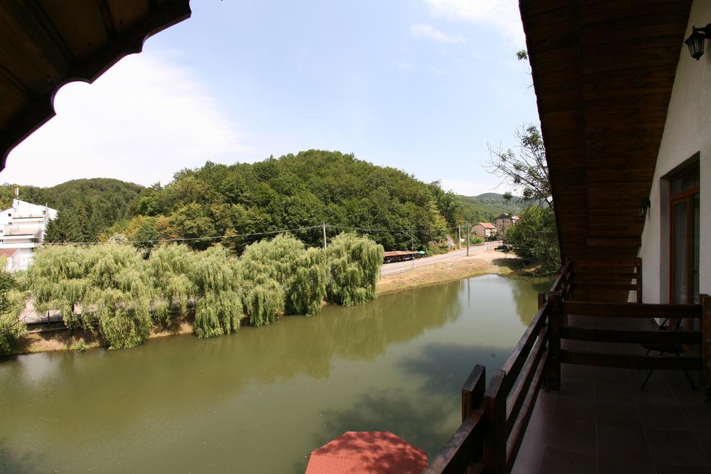 Guest house Lacul Linistit Moneasa Chambre photo